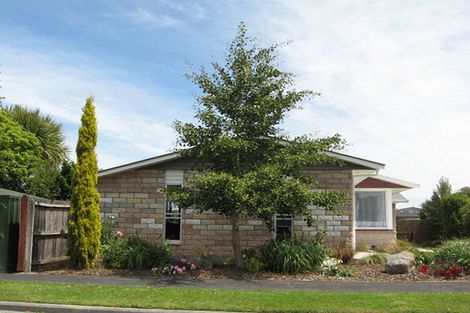 Photo of property in 9 Eglinton Street, Avondale, Christchurch, 8061