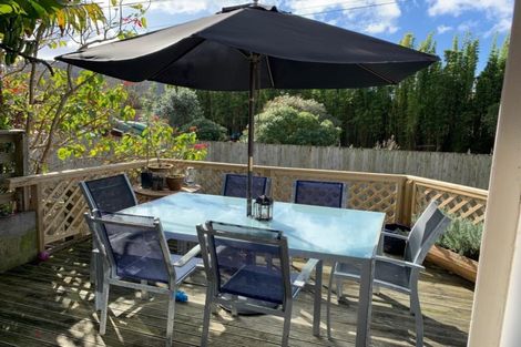 Photo of property in 27 Waiwera Place, Waiwera, Orewa, 0994