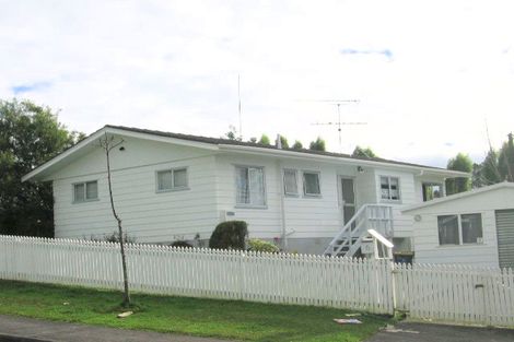 Photo of property in 6 Alidade Place, Massey, Auckland, 0614