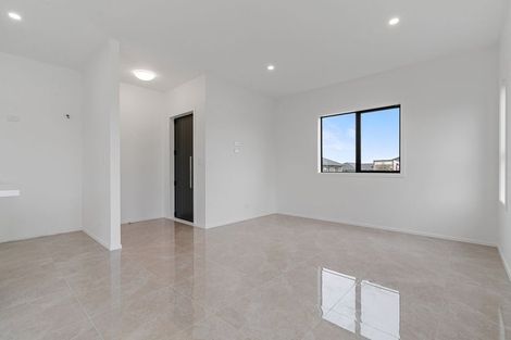 Photo of property in 8 Booker Drive, Tuakau, 2121