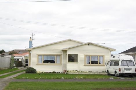 Photo of property in 8 Witako Street, Fitzroy, New Plymouth, 4312