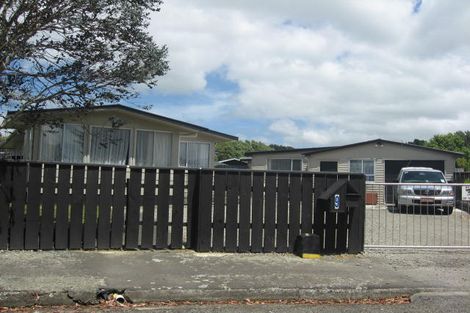 Photo of property in 9 Totara Place, Pahiatua, 4910