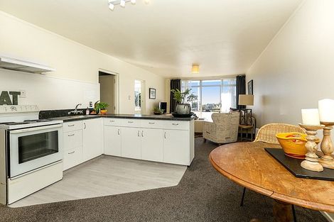 Photo of property in 8/75 Carrington Street, Lower Vogeltown, New Plymouth, 4310