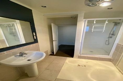 Photo of property in 14a Target Road, Totara Vale, Auckland, 0629