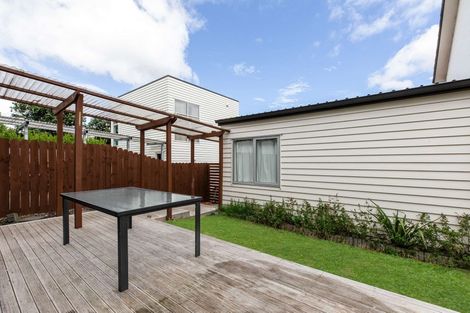 Photo of property in 11 Phar Lap Crescent, Takanini, 2112