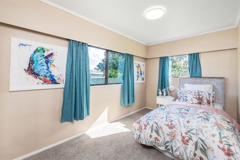 Photo of property in 2/4 Albert Street, Papakura, 2110
