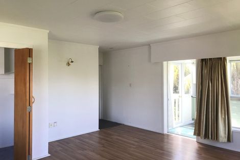 Photo of property in 30 Killarney Avenue, Torbay, Auckland, 0630