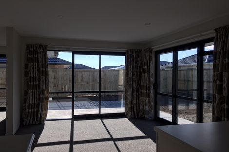 Photo of property in 18 Cupples Street, Papamoa Beach, Papamoa, 3118