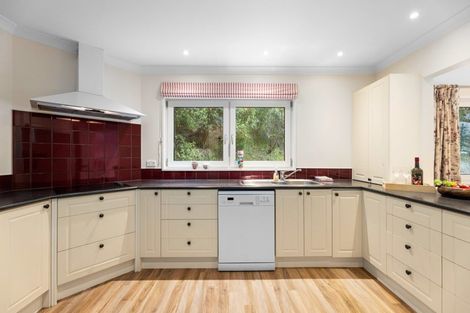 Photo of property in 8 Glas Brae, Governors Bay, Lyttelton, 8971