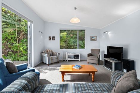 Photo of property in 105 Bays Road, Orere Point, 2585