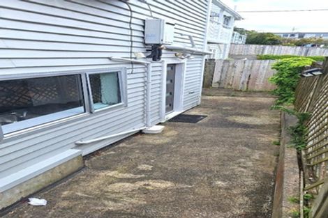 Photo of property in 296 Karori Road, Karori, Wellington, 6012