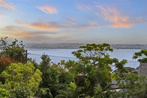 Photo of property in 1/94 Island Bay Road, Beach Haven, Auckland, 0626