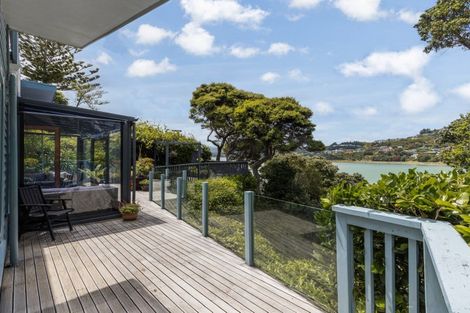 Photo of property in 48 Seaview Road, Paremata, Porirua, 5024