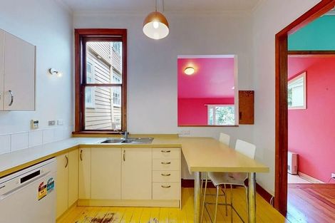 Photo of property in 140 Russell Terrace, Berhampore, Wellington, 6023