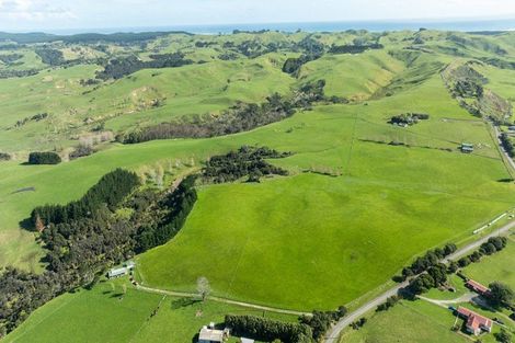 Photo of property in 179 Evans Road, South Head, 0874