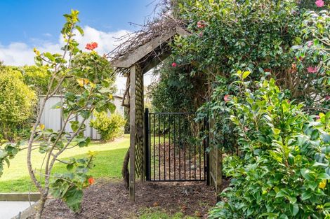 Photo of property in 18 Seaview Road, Ruakaka, 0116