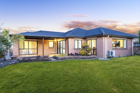 Photo of property in 51 Semillon Avenue, Henderson, Auckland, 0612