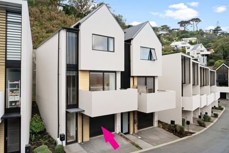 Photo of property in 25 Erica Pabst Way, Island Bay, Wellington, 6023