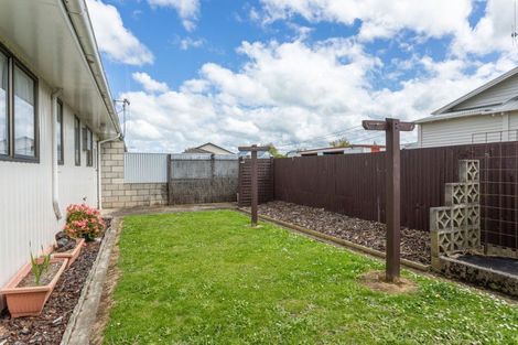 Photo of property in 28 Miller Street, Dannevirke, 4930
