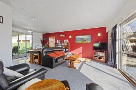 Photo of property in 54 Hillside Drive, Maoribank, Upper Hutt, 5018