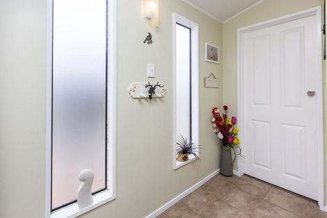 Photo of property in 30 Gemstone Drive, Birchville, Upper Hutt, 5018