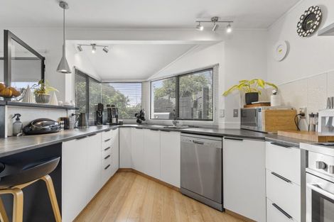 Photo of property in 114 Tirohanga Drive, Whangamata, 3620