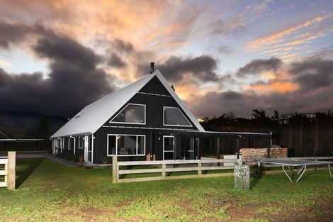 Photo of property in 4 Mangauika Road, Pirongia, Te Awamutu, 3876