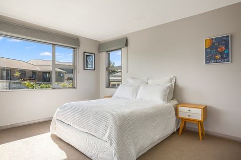 Photo of property in 18 Peel Lane, Aotea, Porirua, 5024
