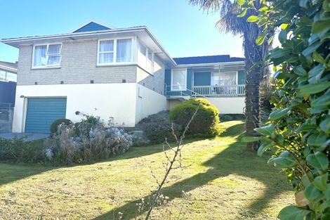 Photo of property in 16 Clyde Carr Crescent, Waimataitai, Timaru, 7910