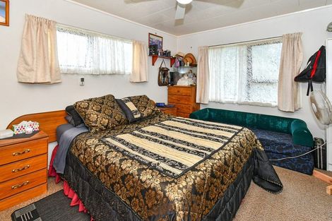 Photo of property in 36 Kopara Place, Clendon Park, Auckland, 2103