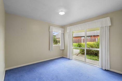 Photo of property in 2/116 Yaldhurst Road, Sockburn, Christchurch, 8042