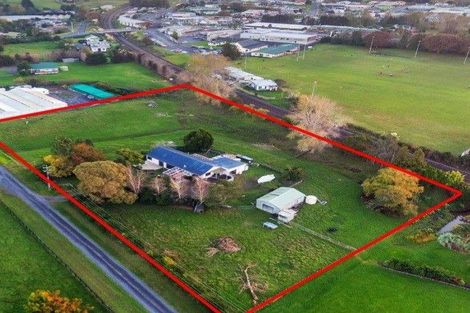 Photo of property in 27 Kath Henry Lane, Drury, 2113