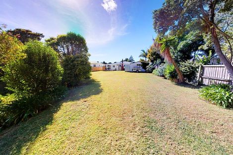 Photo of property in 20 Racecourse Road, Waiuku, 2123