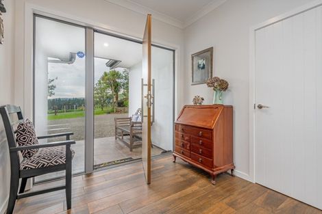 Photo of property in 12 Fleetwood Lane, Turitea, Palmerston North, 4472