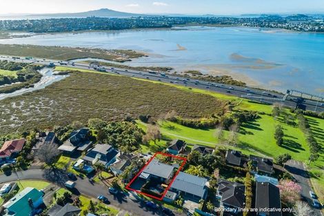 Photo of property in 68 Mcbreen Avenue, Northcote, Auckland, 0627