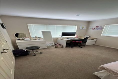 Photo of property in 8 Jomard Terrace, Northcross, Auckland, 0632