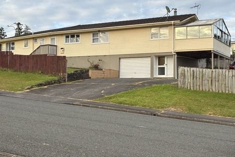 Photo of property in 14 Helena Street, Massey, Auckland, 0614