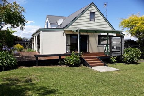 Photo of property in 4 Bastia Avenue, Bastia Hill, Whanganui, 4500