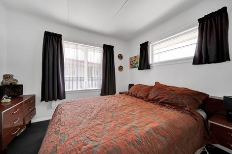 Photo of property in 60 Egmont Street, Hawera, 4610