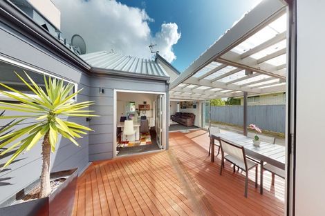 Photo of property in 30 Terry Crescent, Milson, Palmerston North, 4414