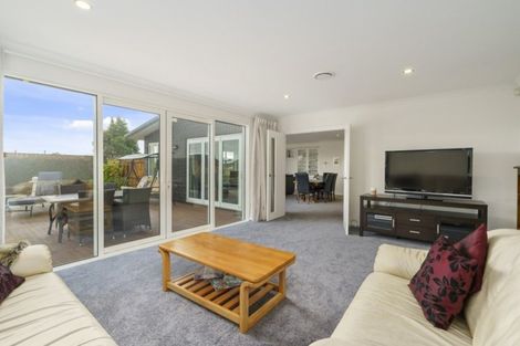 Photo of property in 37 Rodeo Drive, Kelvin Grove, Palmerston North, 4414
