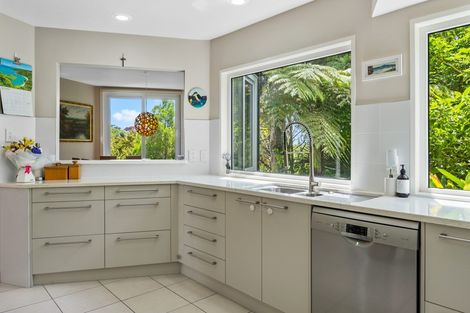 Photo of property in 19 Park Rise, Campbells Bay, Auckland, 0630