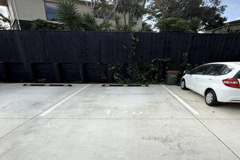 Photo of property in 12d Woodhouse Place, West Harbour, Auckland, 0618