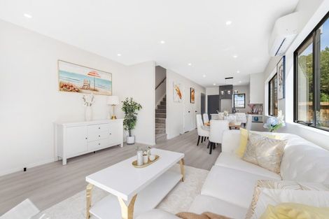 Photo of property in 140a Edgewater Drive, Pakuranga, Auckland, 2010