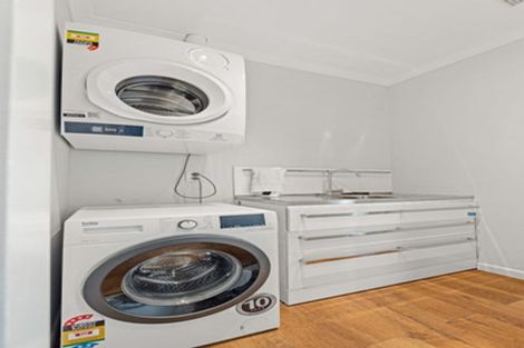 Photo of property in 19 Milton Street, Gore, 9710