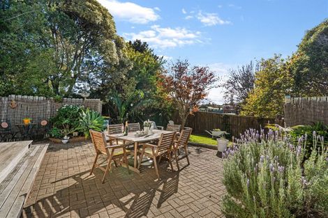 Photo of property in 13 Kyeemagh Street, Botany Downs, Auckland, 2010