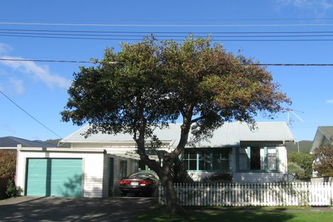 Photo of property in 8 Athlone Crescent, Boulcott, Lower Hutt, 5011