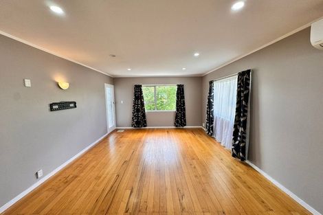 Photo of property in 1/149 View Road, Sunnyvale, Auckland, 0612