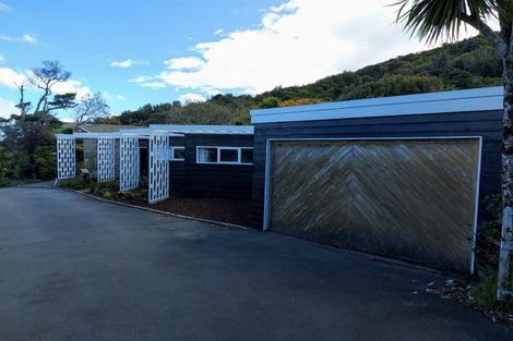 Photo of property in 2 Mamaku Grove, Khandallah, Wellington, 6035