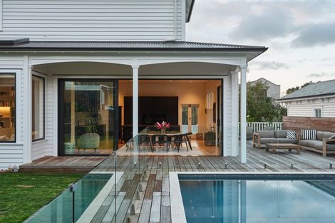 Photo of property in 50 Sarsfield Street, Herne Bay, Auckland, 1011